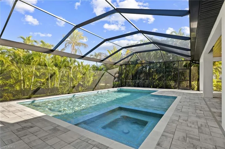 5513 Merlyn Ln, Cape Coral, Florida 33914