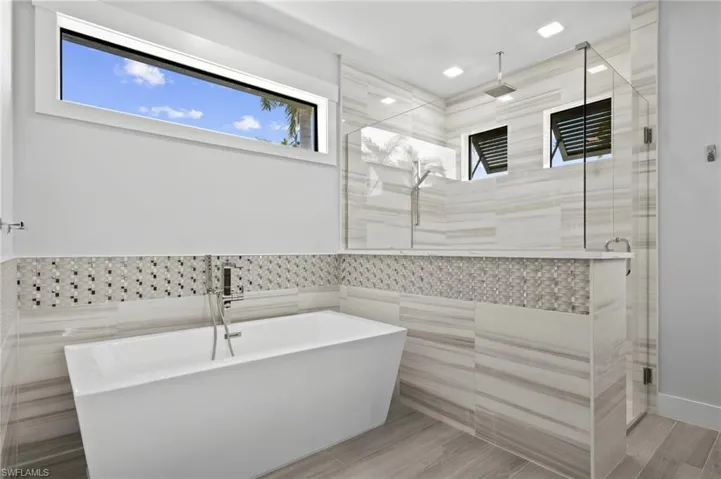 5513 Merlyn Ln, Cape Coral, Florida 33914