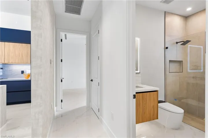 SPLIT FLOORPLAN ensures PRIVACY & CONVENIENCE!
