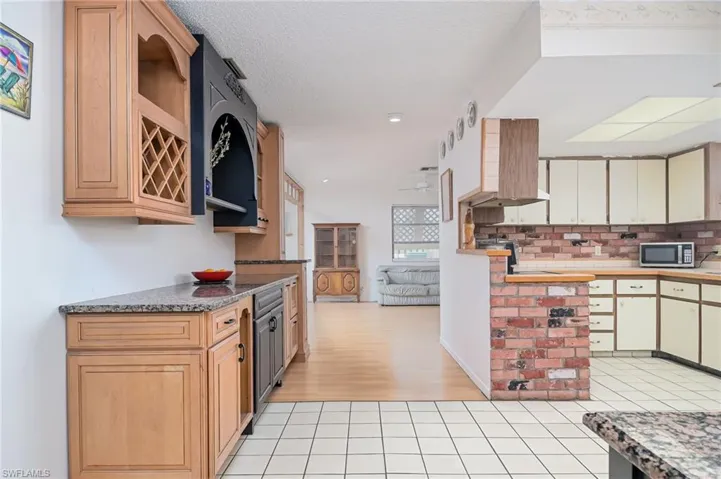 1332  Granada  BLVD, Naples, FL 34103