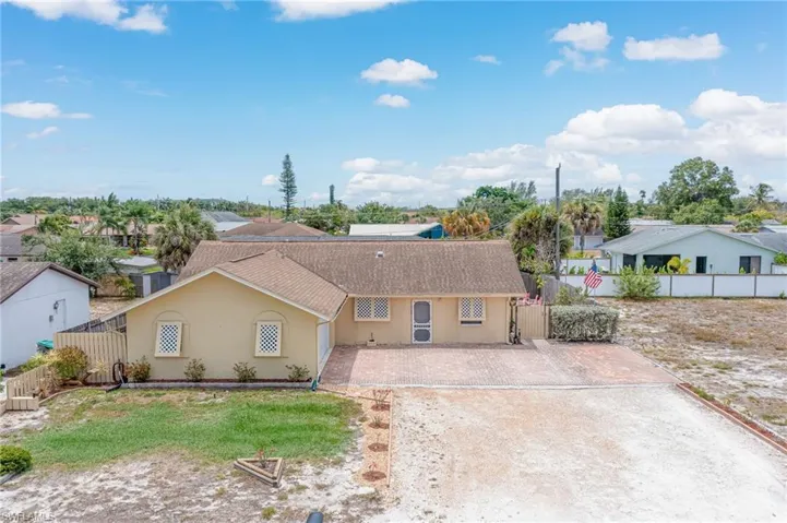 1332  Granada  BLVD, Naples, FL 34103