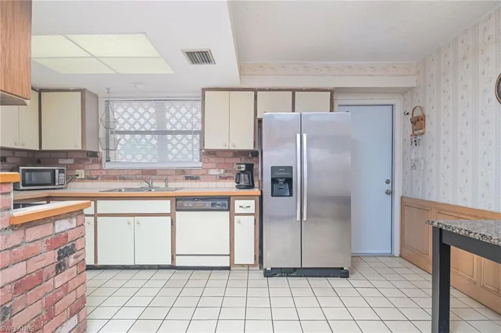 1332  Granada  BLVD, Naples, FL 34103