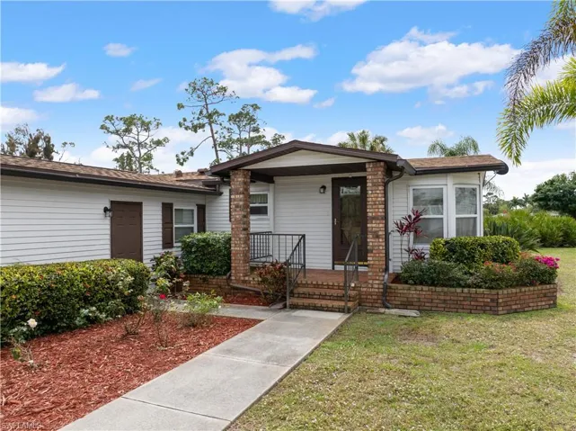 10752  Timber Pines  CT, North Fort Myers, FL 33903