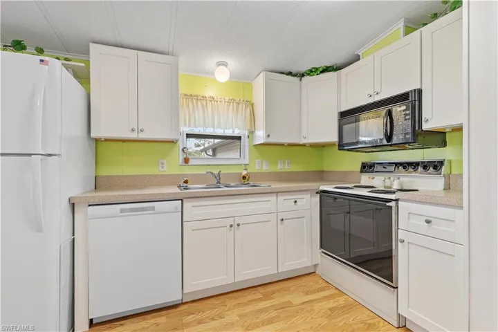 10752  Timber Pines  CT, North Fort Myers, FL 33903