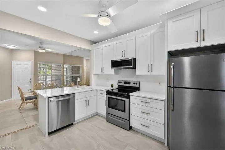 290 Emerald Bay Cir L7, Naples, Florida 34110