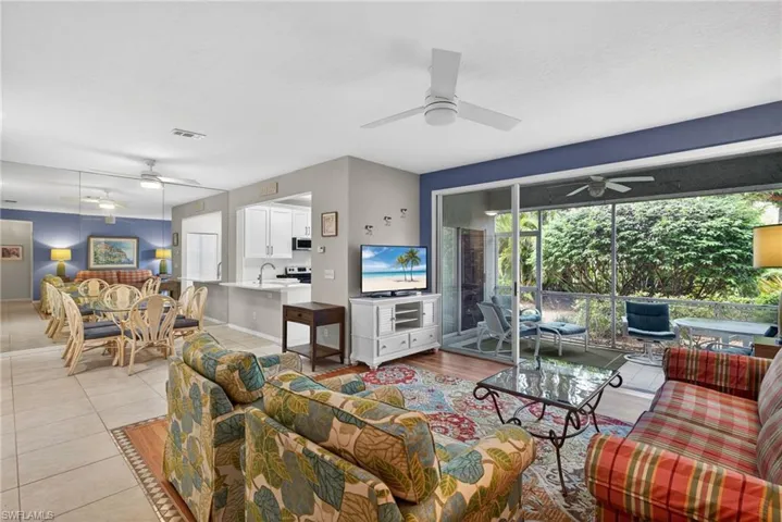 290 Emerald Bay Cir L7, Naples, Florida 34110