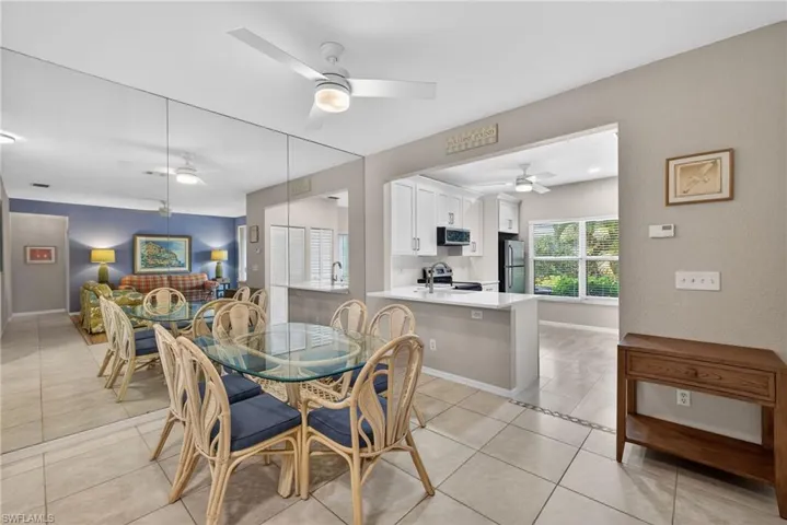 290 Emerald Bay Cir L7, Naples, Florida 34110