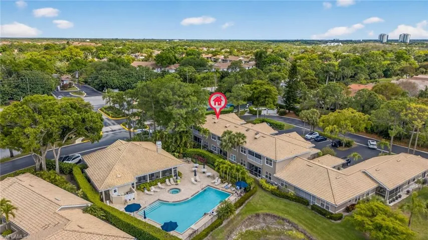 290 Emerald Bay Cir L7, Naples, Florida 34110