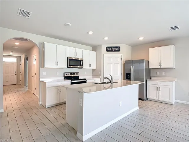 524  Glendale  AVE, Labelle, FL 33935