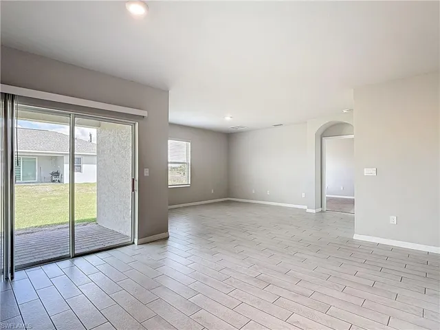 524  Glendale  AVE, Labelle, FL 33935