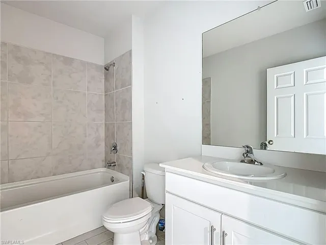 524  Glendale  AVE, Labelle, FL 33935