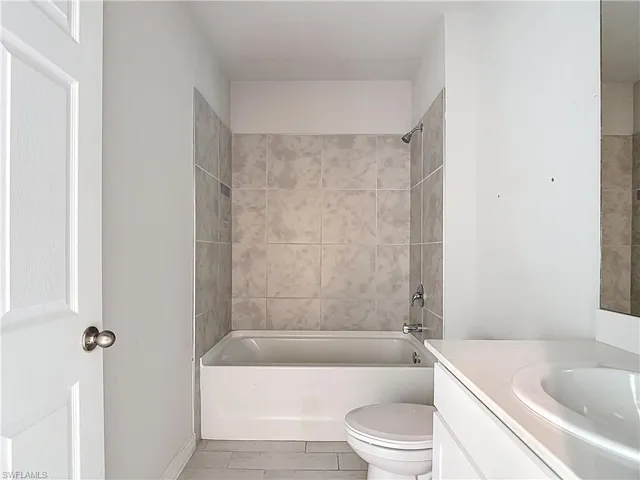 524  Glendale  AVE, Labelle, FL 33935