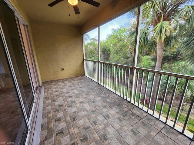 Balcony with ceiling fan