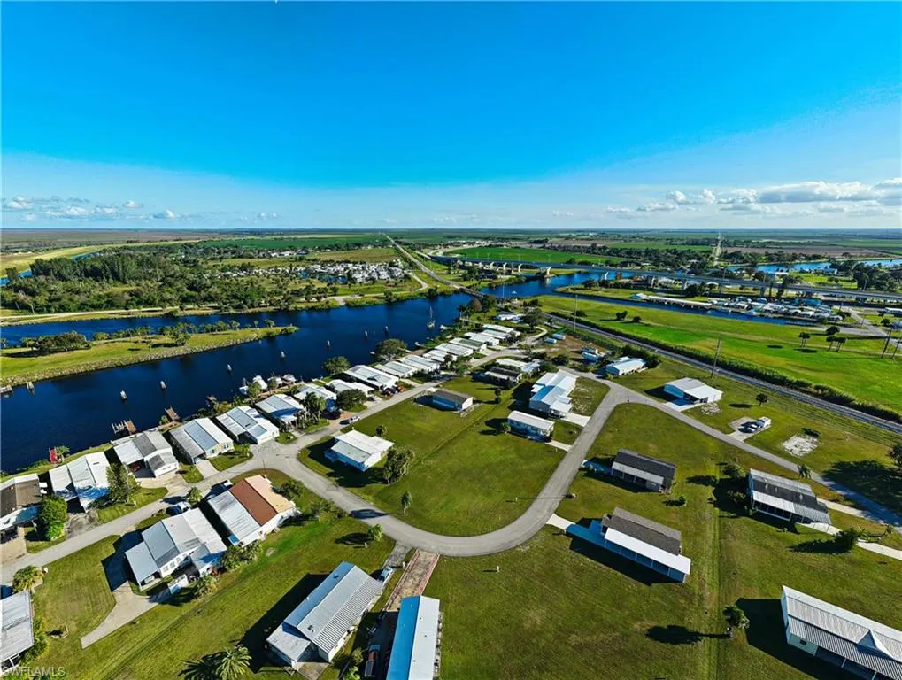 864 Yacht Club WAY, Moore Haven, FL 33471,224088666