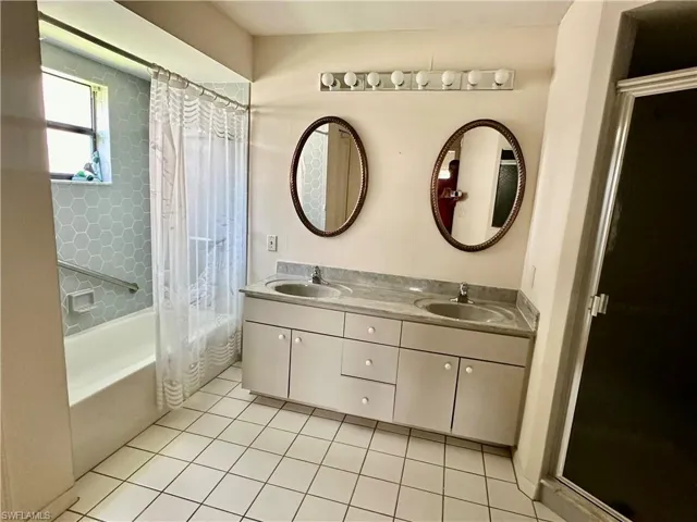 17861  Dracena  CIR, North Fort Myers, FL 33917