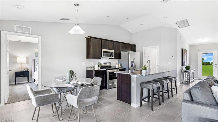 4113 NE 14th PL, CAPE CORAL FL 33909