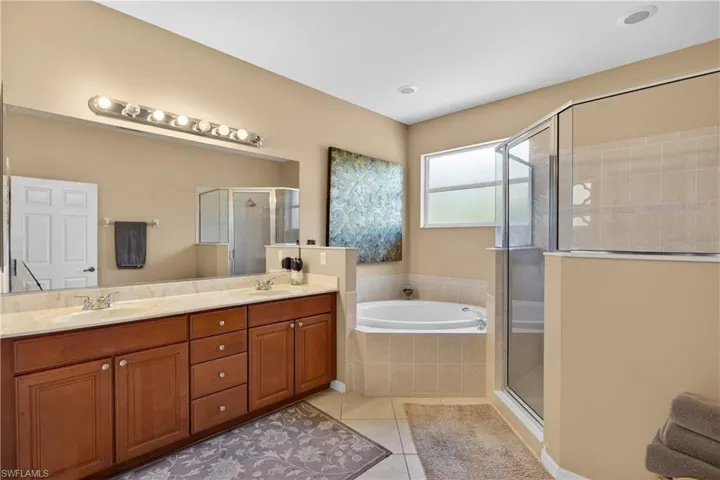 20552  Larino  LOOP, Estero, FL 33928