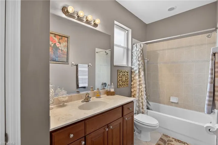 20552  Larino  LOOP, Estero, FL 33928