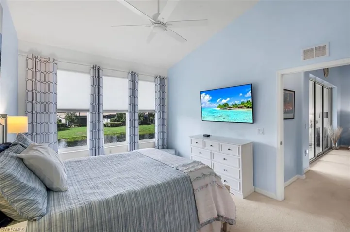 Vaulted ceiling with ceiling fan