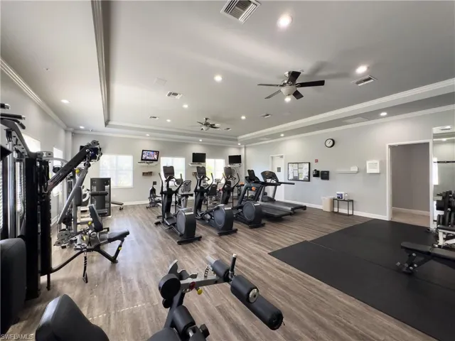 2001 Tarpon Bay Dr N # 202, Naples, Florida 34119