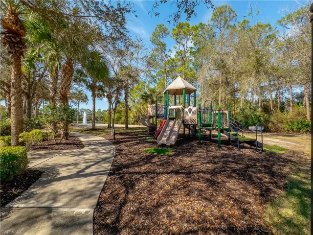 2001 Tarpon Bay Dr N # 202, Naples, Florida 34119
