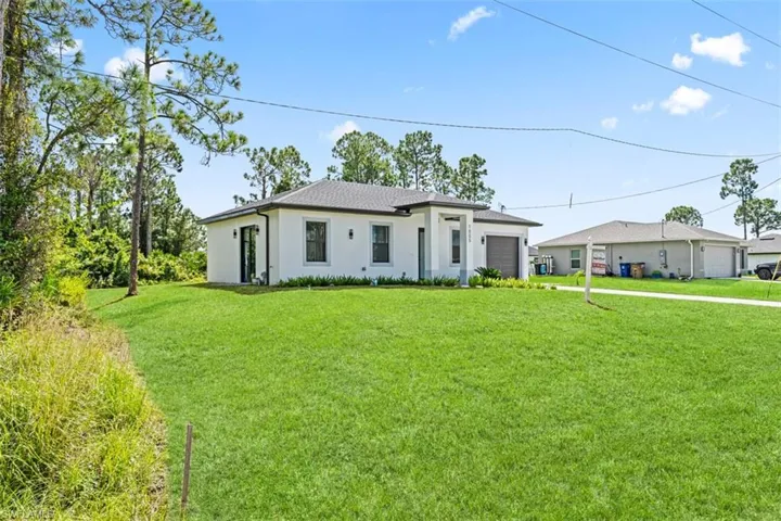 1005 Sw Brenton Ave, Lehigh Acres, Florida 33974