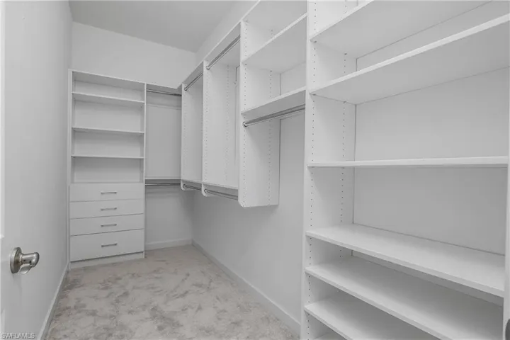 Mater walk in closet