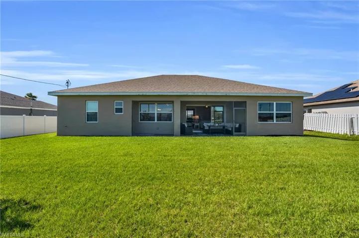 527 NE 6th  TER, Cape Coral, FL 33909