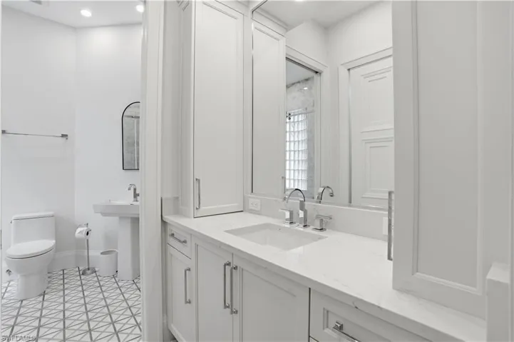 328 Sedgwick Ct, Naples, Florida 34108