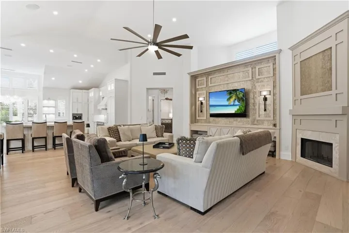 328 Sedgwick Ct, Naples, Florida 34108
