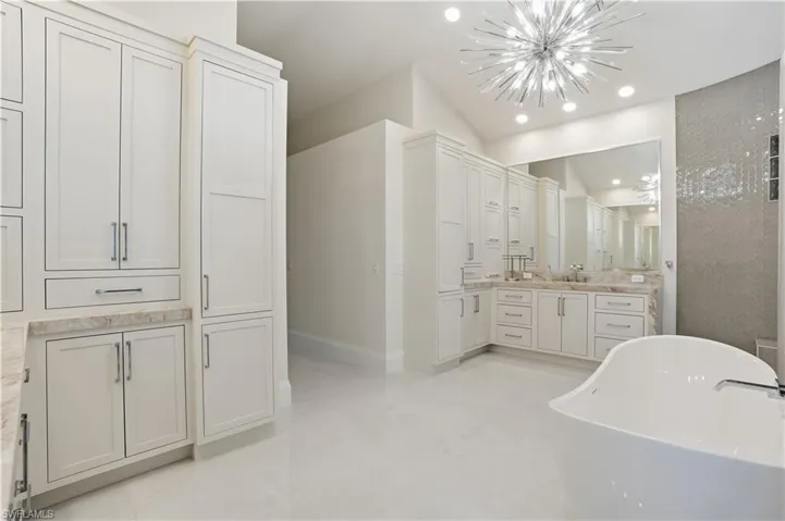 328 Sedgwick Ct, Naples, Florida 34108