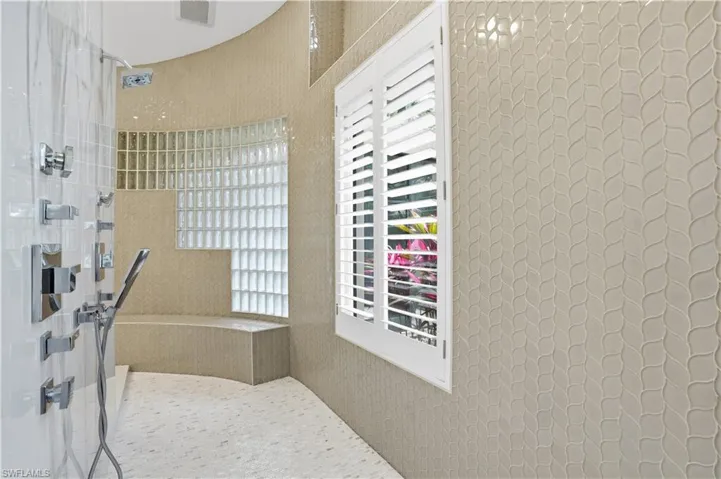 328 Sedgwick Ct, Naples, Florida 34108