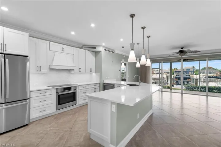 210 Waterside Cir 101, Marco Island, Florida 34145