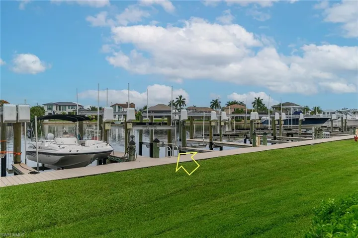 210 Waterside Cir 101, Marco Island, Florida 34145