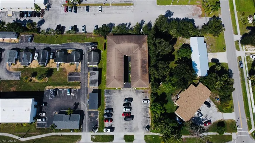 Aerial view of property and surrounding area