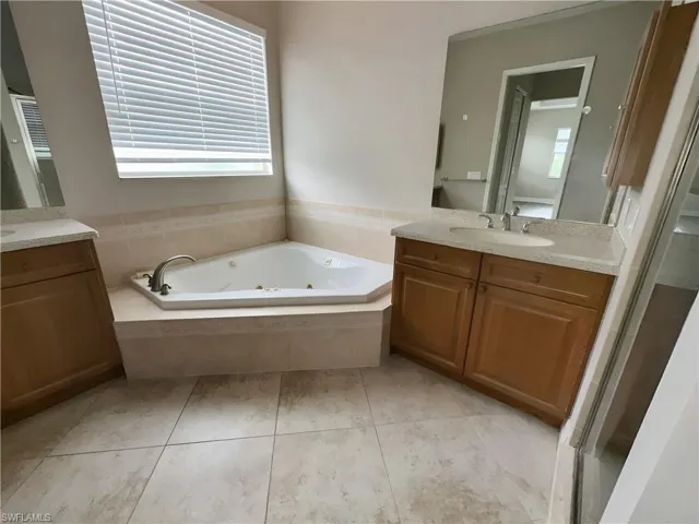 14781 Royal Oak Ct, Fort Myers, Florida 33919