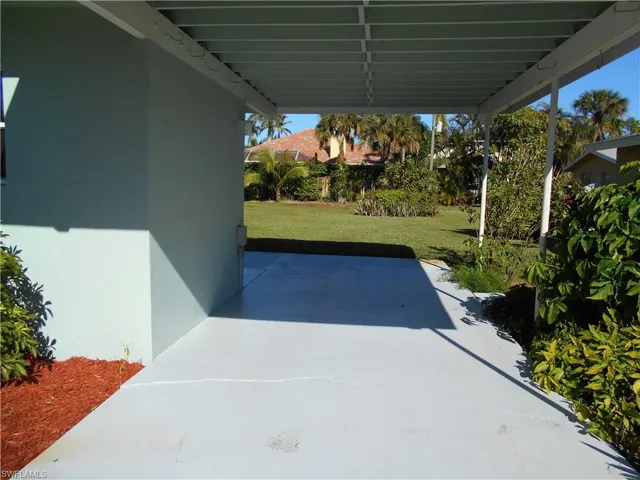 375 4th Ave N, Naples, Florida 34102