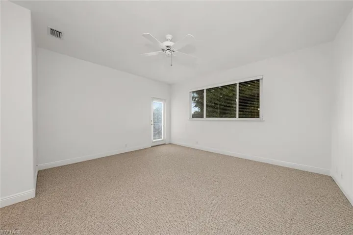 Ensuite Bed 2 with access to Balcony
