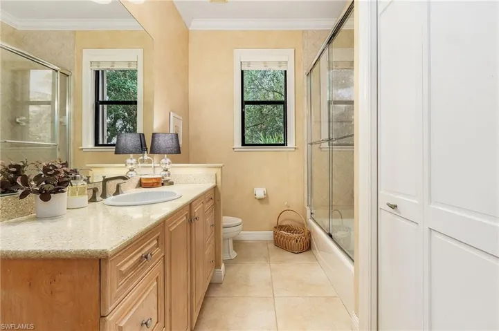 2ND BATHROOM