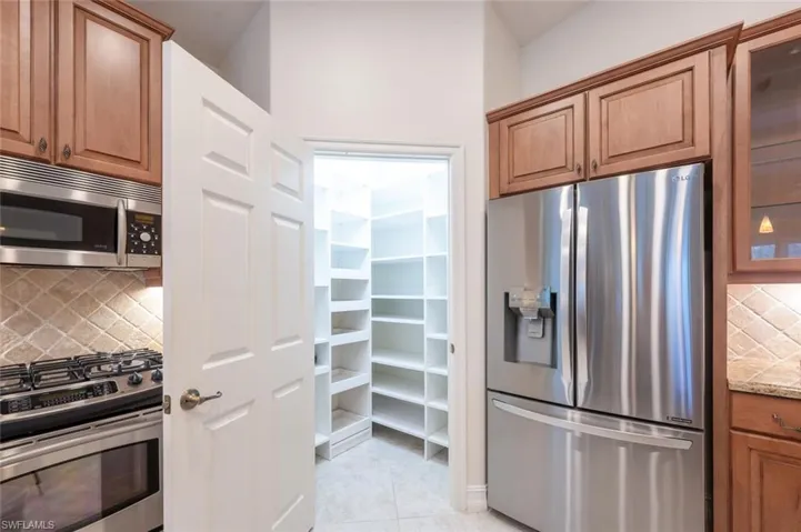 State of the art stainless Steel Appliances