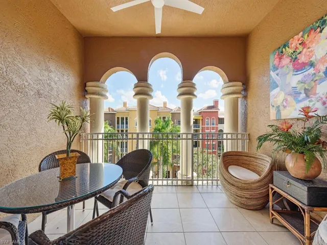 410  Bayfront  PL, Naples, FL 34102