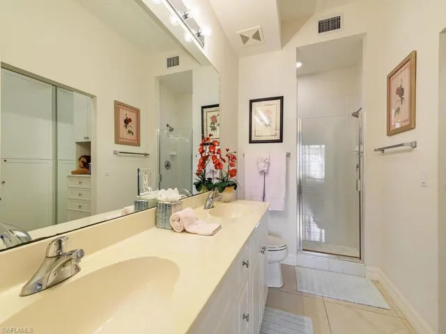 410  Bayfront  PL, Naples, FL 34102