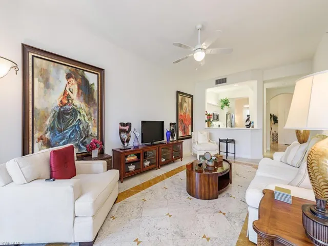 410  Bayfront  PL, Naples, FL 34102