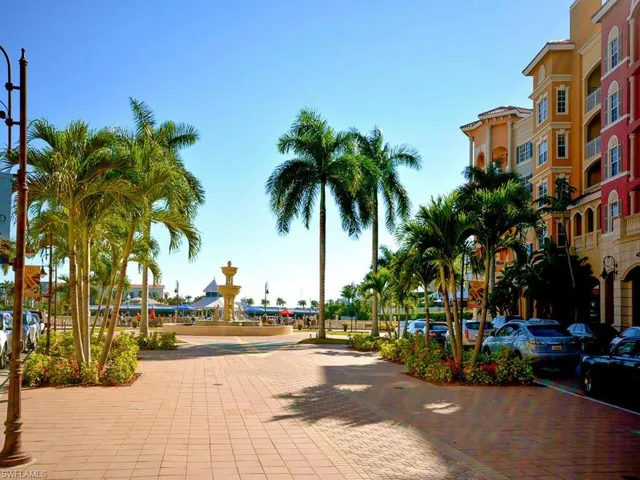 410  Bayfront  PL, Naples, FL 34102