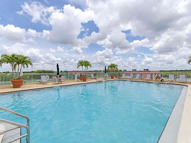 410  Bayfront  PL, Naples, FL 34102