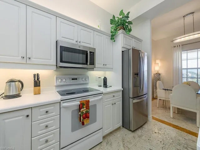 410  Bayfront  PL, Naples, FL 34102