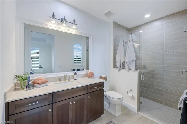 Full En-Suite 2 with walk in shower
