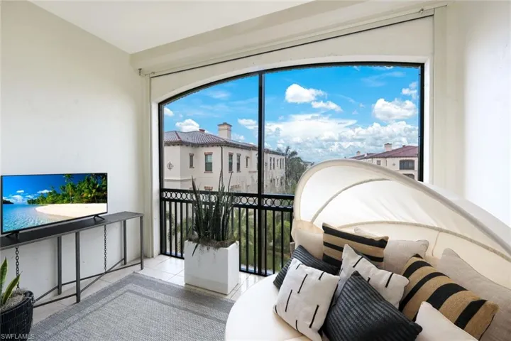 Separate Balcony