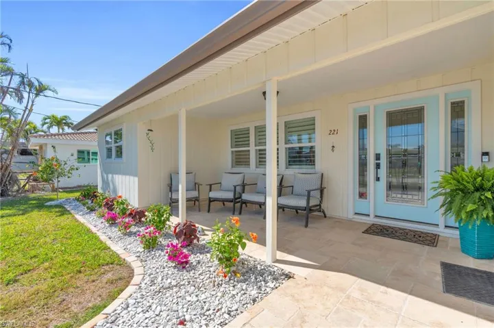 Entrance to property with covered patio - VIRTUALLY ENHANCED