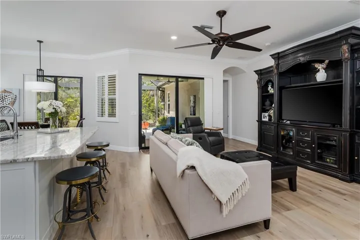 6495 Waverly Green Way, Naples, Florida 34110